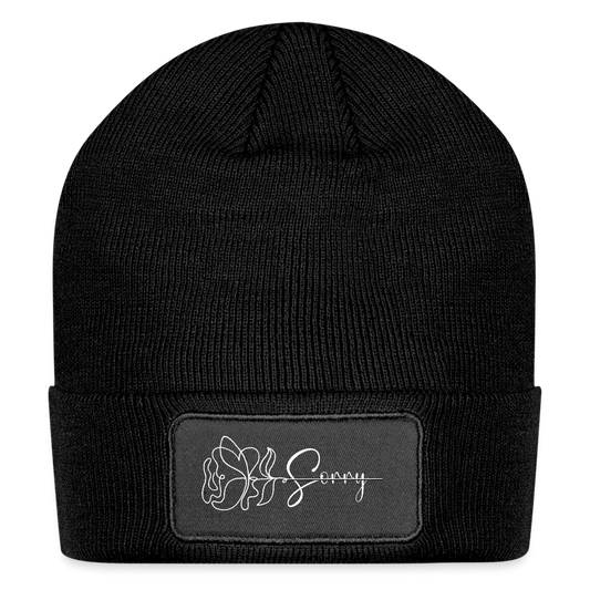 demure Beanie - black